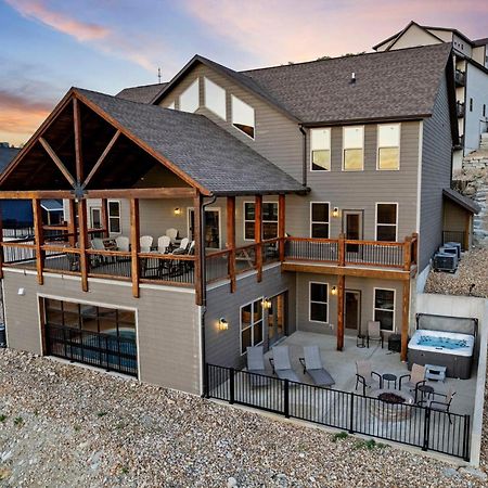 Chateau On The Cove Бренсън Екстериор снимка