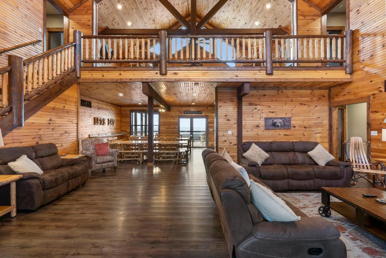 Chateau On The Cove Бренсън Екстериор снимка